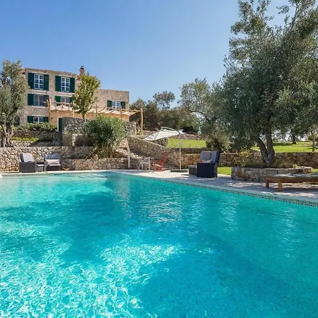 펜션 Stella Maris 수두라드